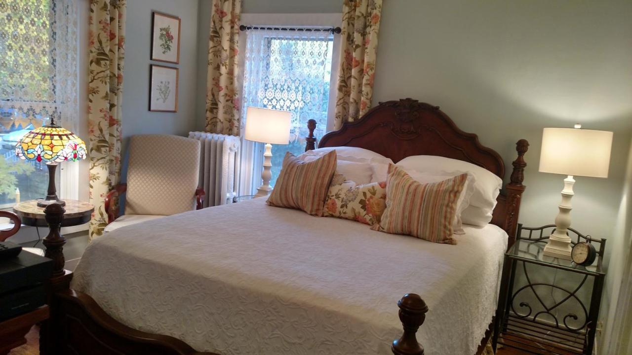 Lamberson Guest House กาลีนา ภายนอก รูปภาพ